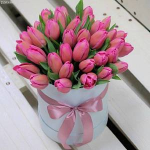 Букет из 29 розовых тюльпанов микс в коробке - Dolinasad.by